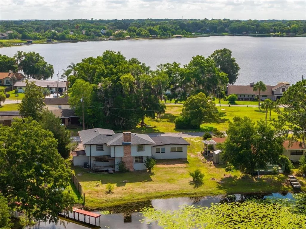 Photo of 710 TWIN OAKS LANE