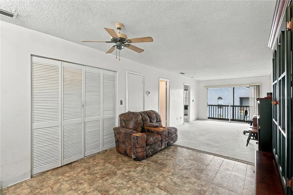 Photo of Unit F13 at 313 DIRKSEN DRIVE