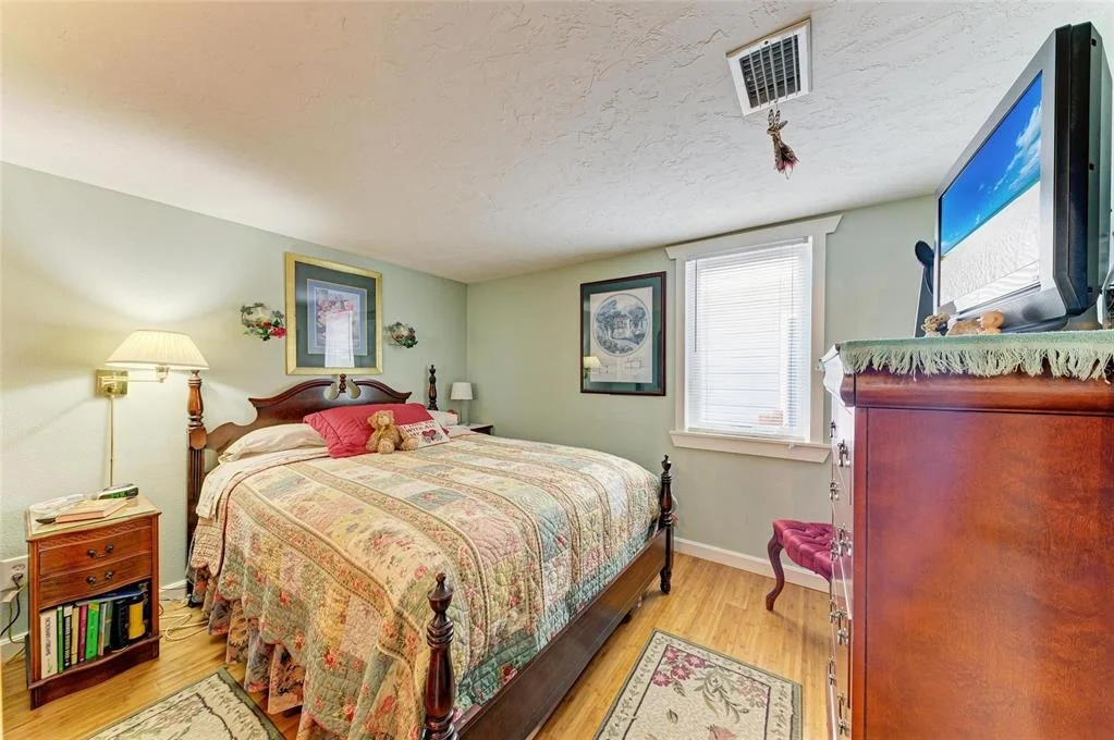 Photo of 31 SEMINOLE DRIVE
