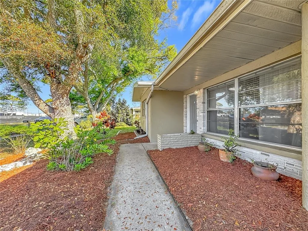 Photo of 1521 BANYAN DR.