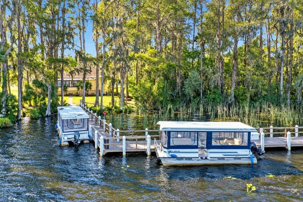 Photo of 913 SUTTON PLACE