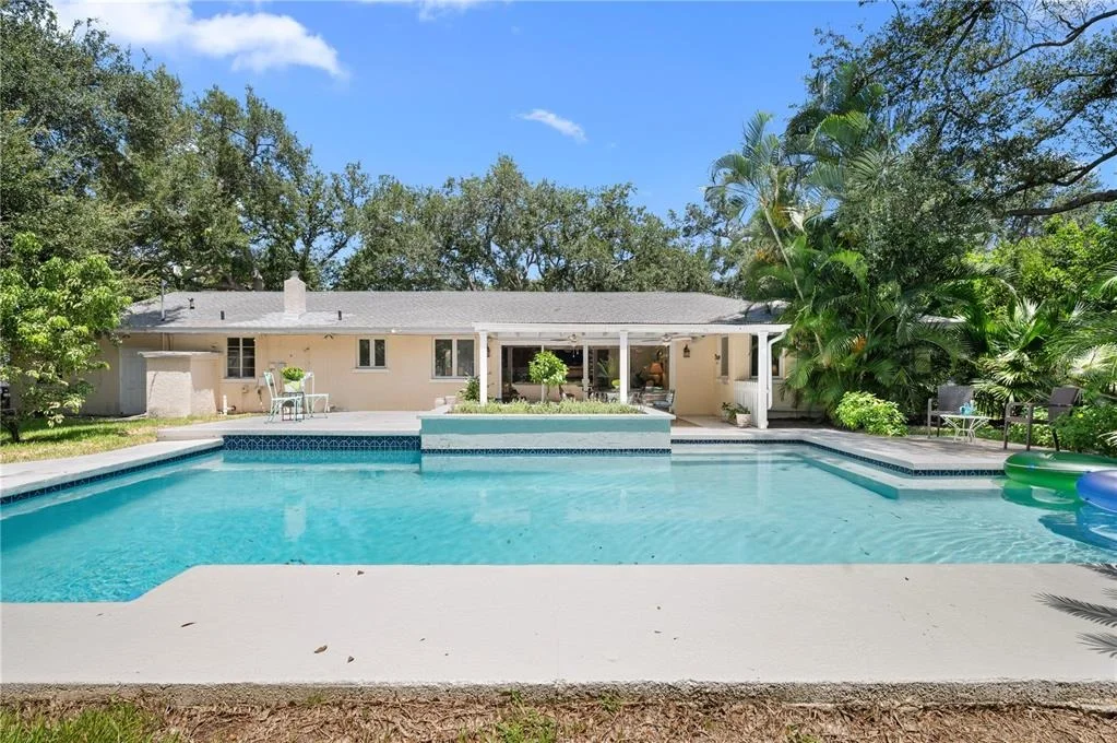 Photo of 1722 NORTH DRIVE