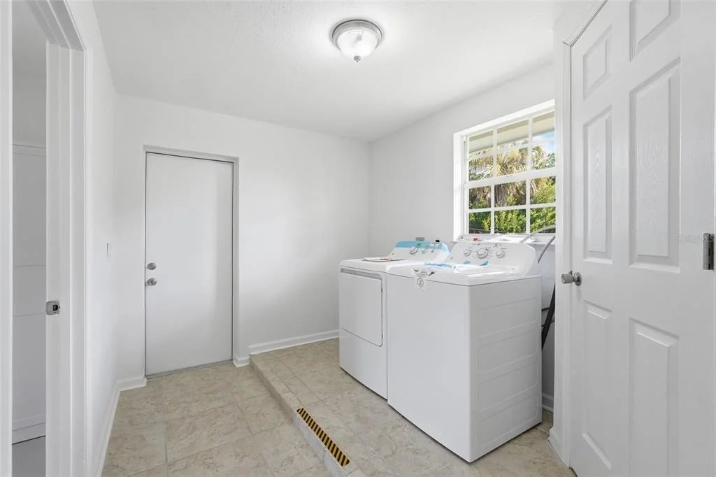 Photo of 700 DOLPHIN PARKWAY