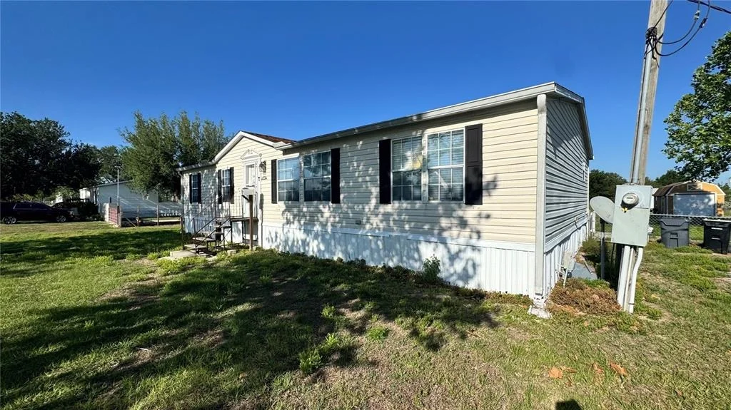 Photo of 320 CESARA DRIVE