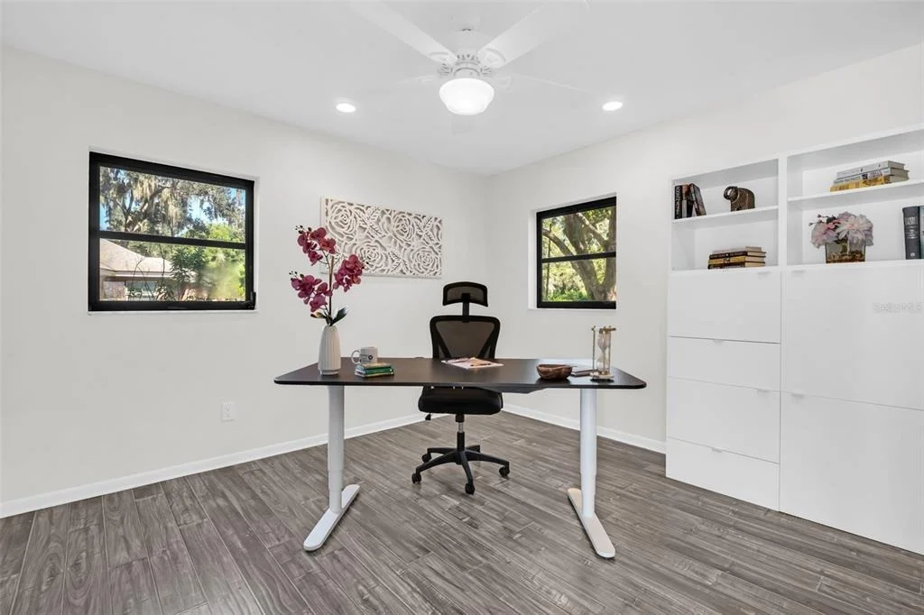 Photo of 810 WARREN ROAD