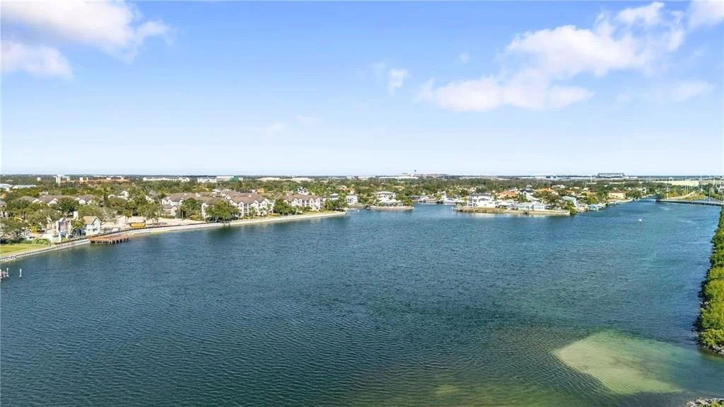 Photo of 3952 VERSAILLES DRIVE