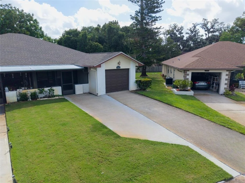 Photo of 3472 MACLAREN DRIVE