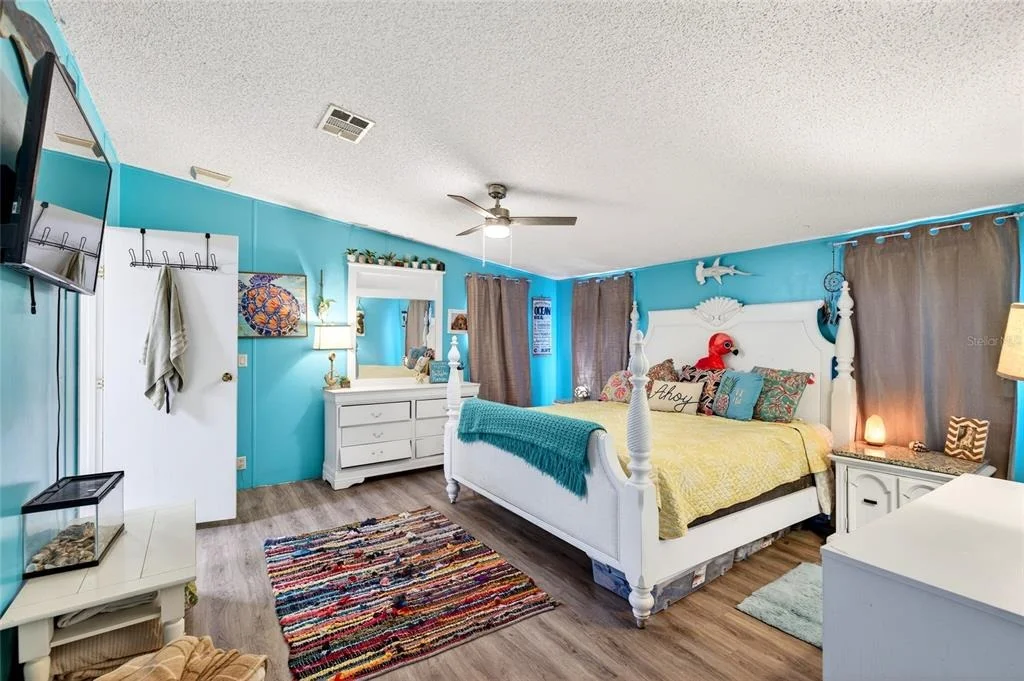 Photo of 650 NE 170TH AVENUE