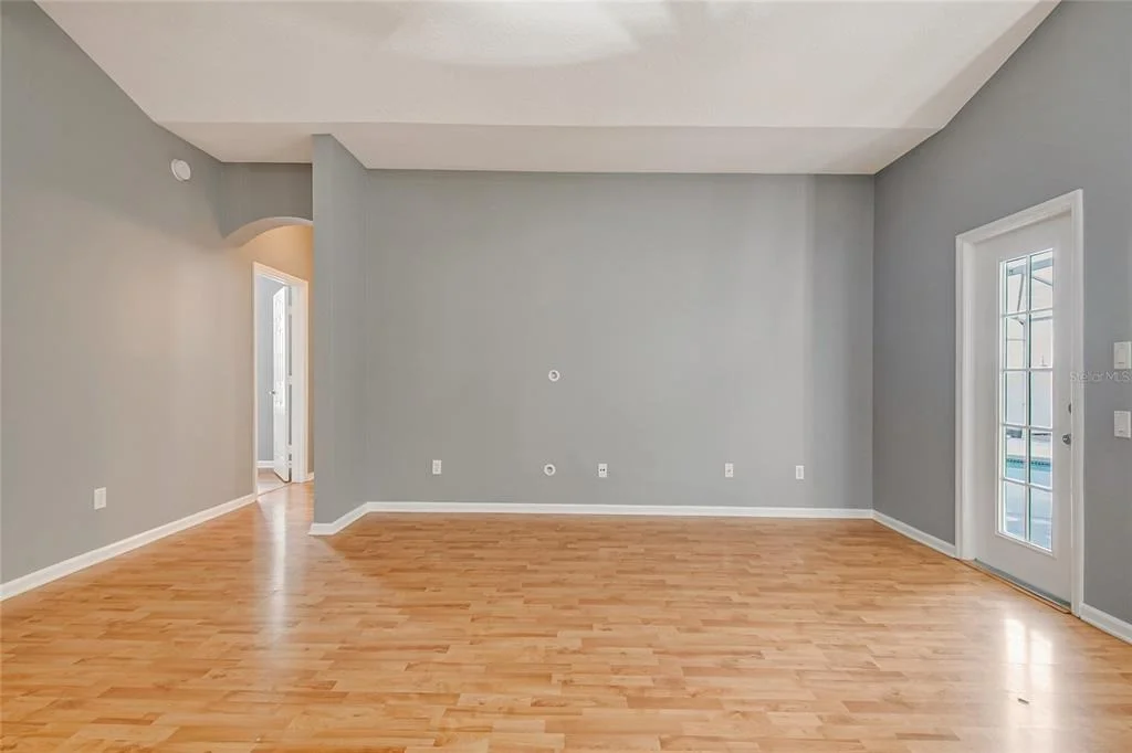 Photo of 116 OAK GROVE CIRCLE