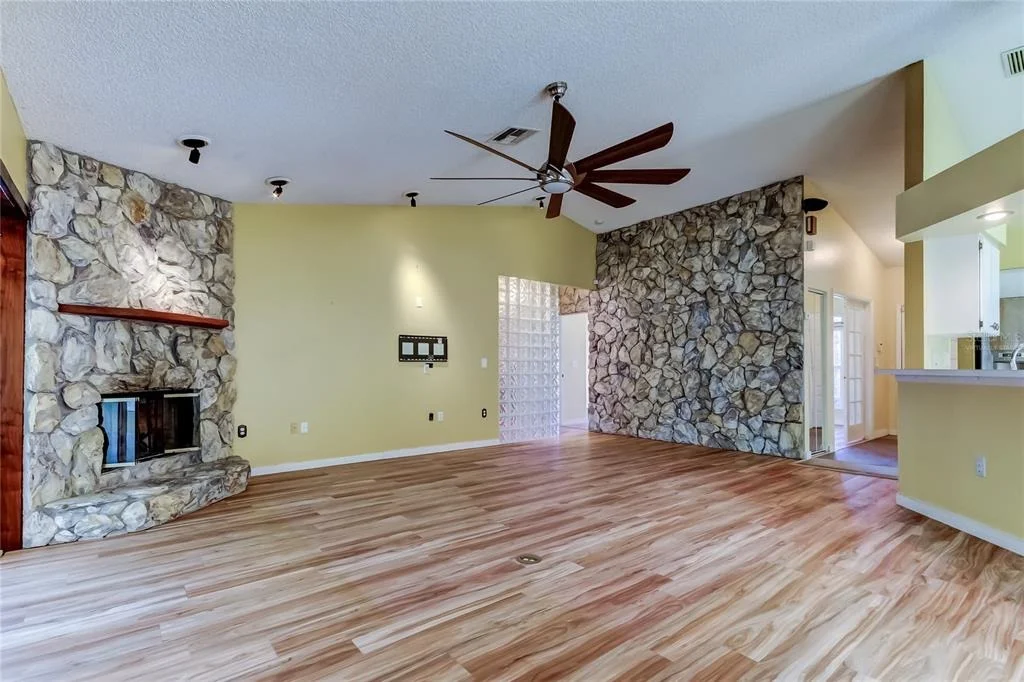 Photo of 1795 BAYHILL DRIVE