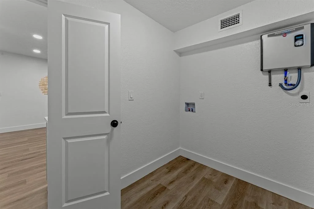 Photo of 849 LOGAN DRIVE