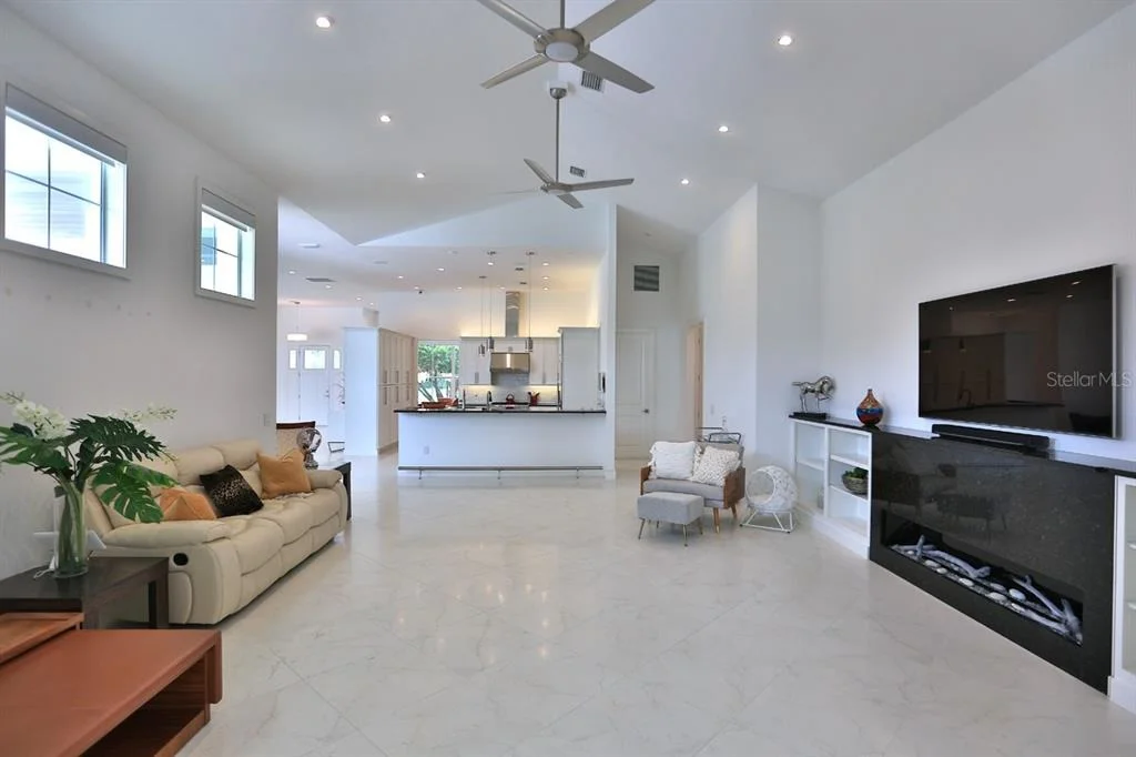 Photo of 601 SE 80TH STREET