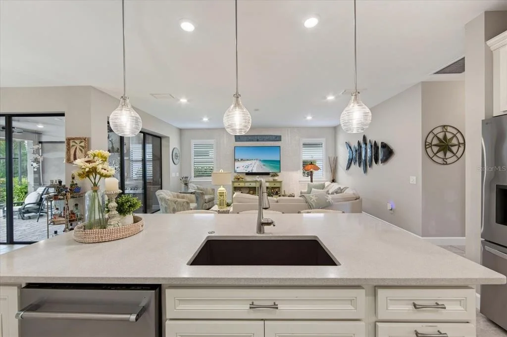 Photo of 7608 VIOLA LOOP