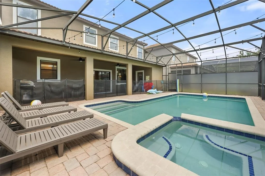 Photo of 1423 THUNDERBIRD ROAD