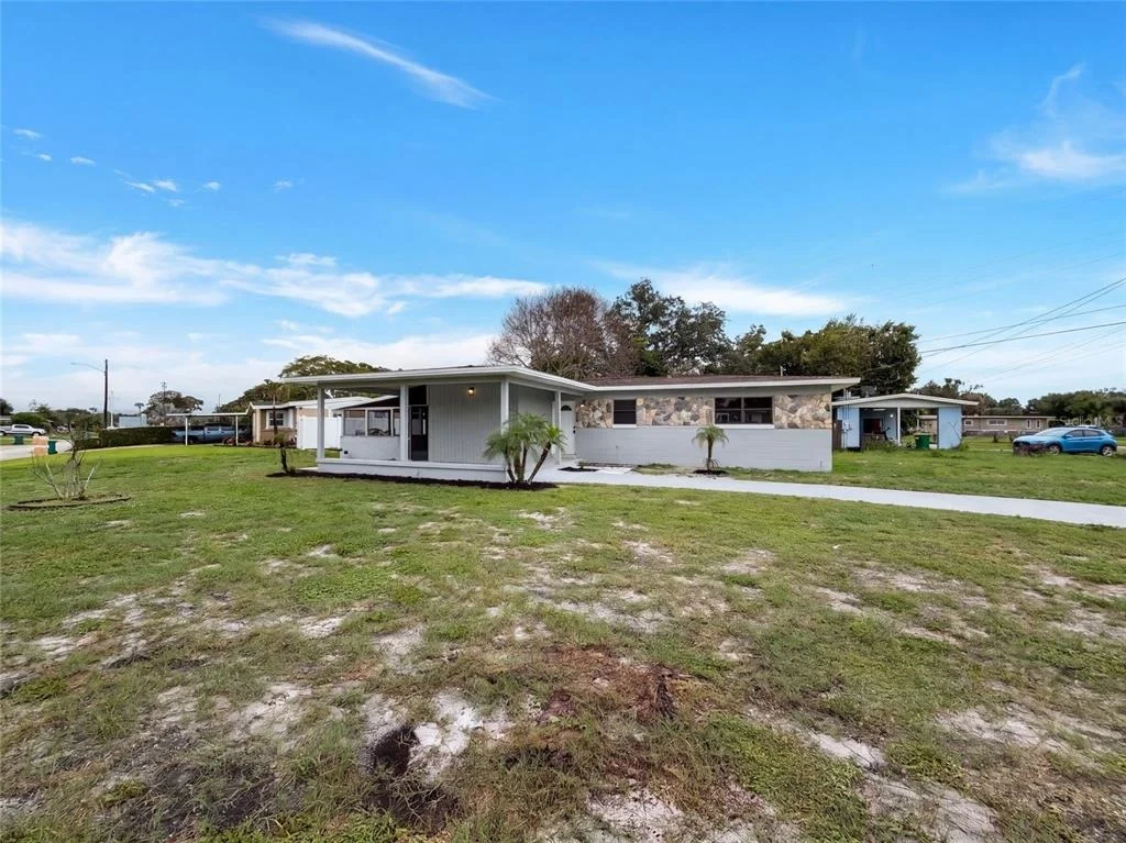 Photo of 1053 AZALEA LANE