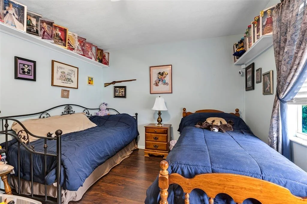 Photo of 406 STERLING LAKE DR