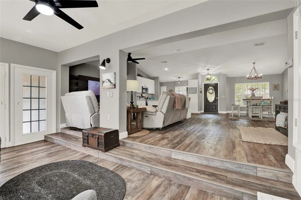 Photo of 341 PINE SHADOW LANE