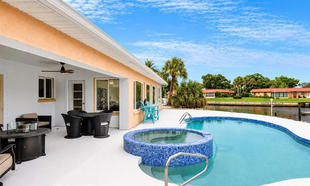 Photo of 4223 ROYAL PALM DRIVE
