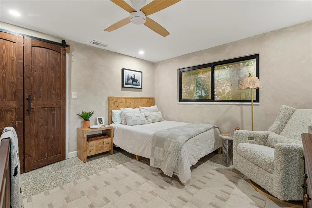 Photo of 2410 VALENCIA DRIVE