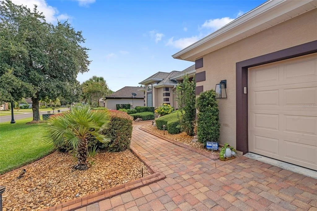 Photo of 945 STONE LAKE DRIVE