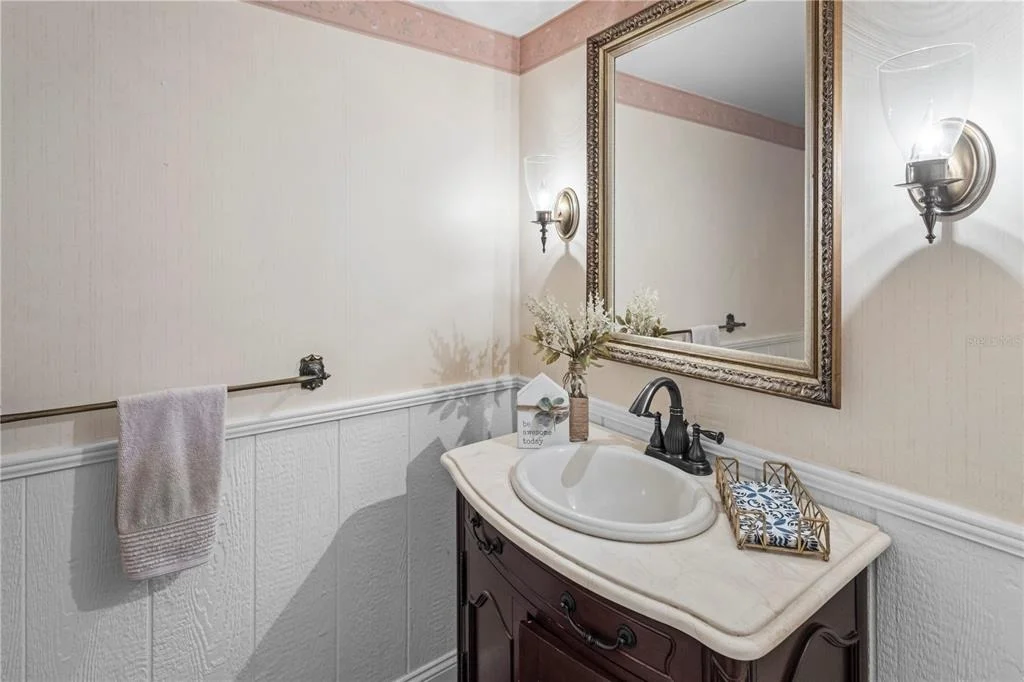 Photo of 1437 GLENVIEW ROAD