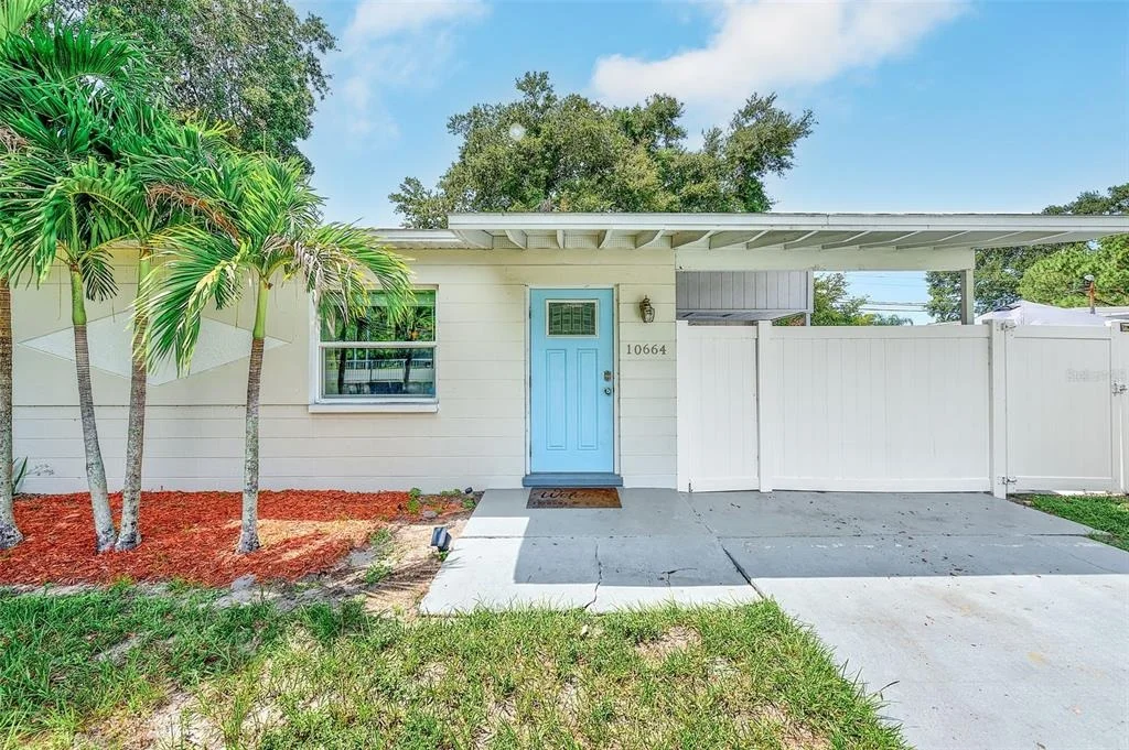 Photo of 10664 STARKEY ROAD