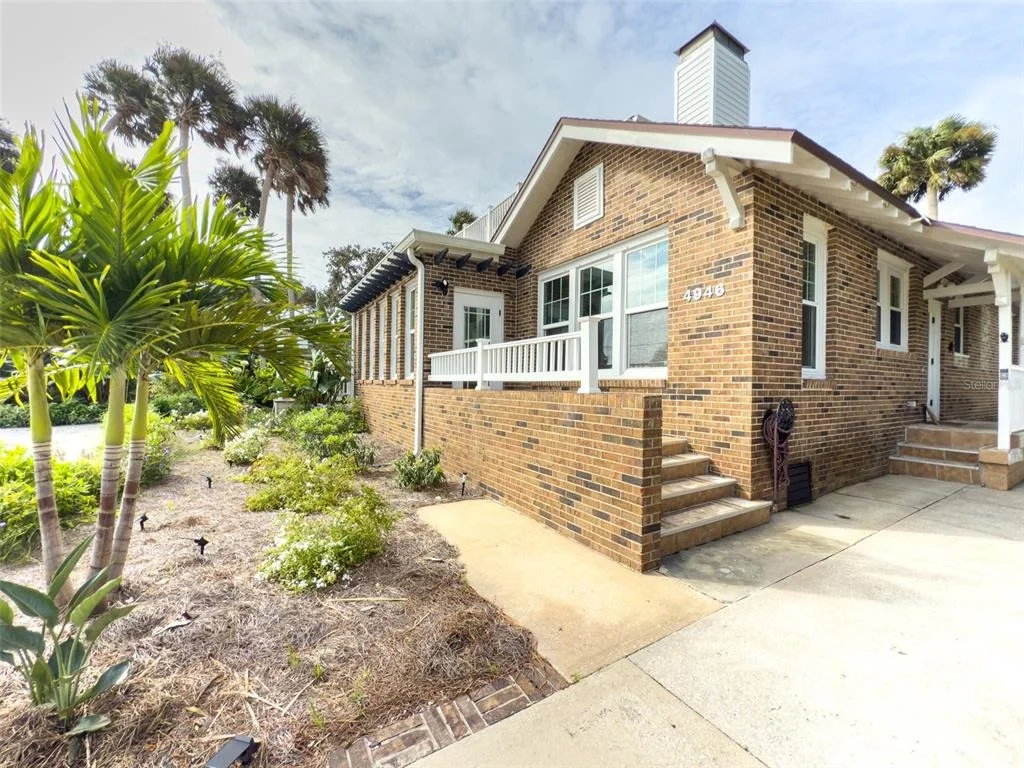 Photo of 4946 HALIFAX DRIVE