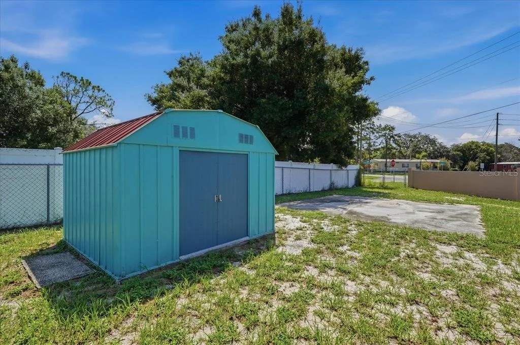 Photo of 372 LAKE DAISY CIR