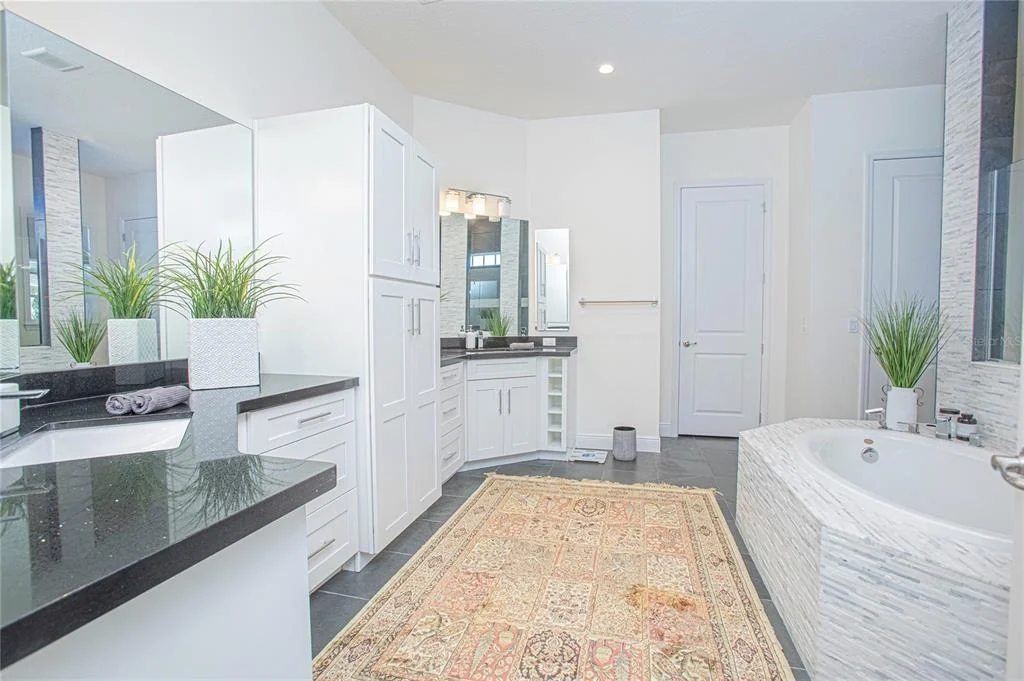 Photo of 12601 BANTING TERRACE