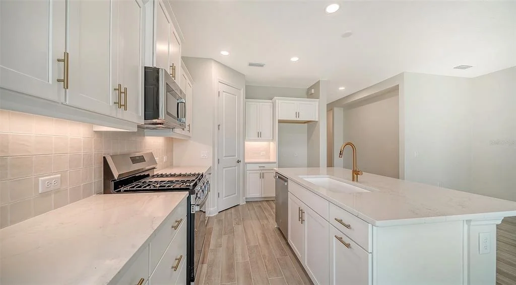 Photo of 4408 SPOON BLADE DRIVE