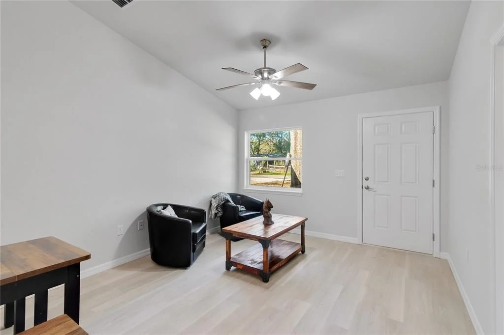 Photo of Unit A at 607 SE 4TH DRIVE