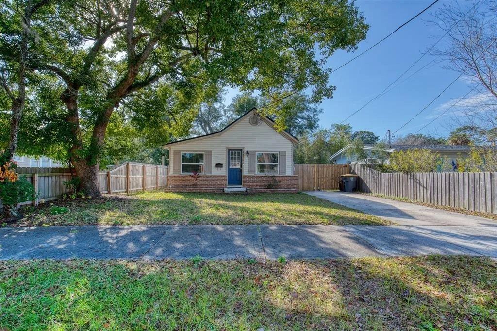 Photo of 4416 BEVERLY AVENUE
