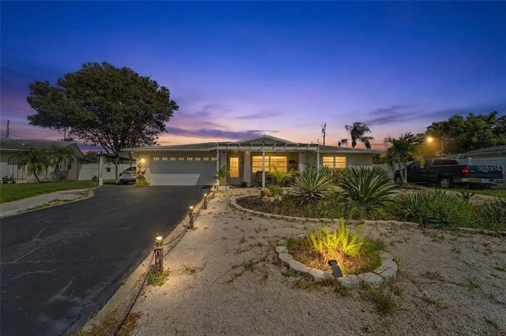 Photo of 1779 AVON LANE
