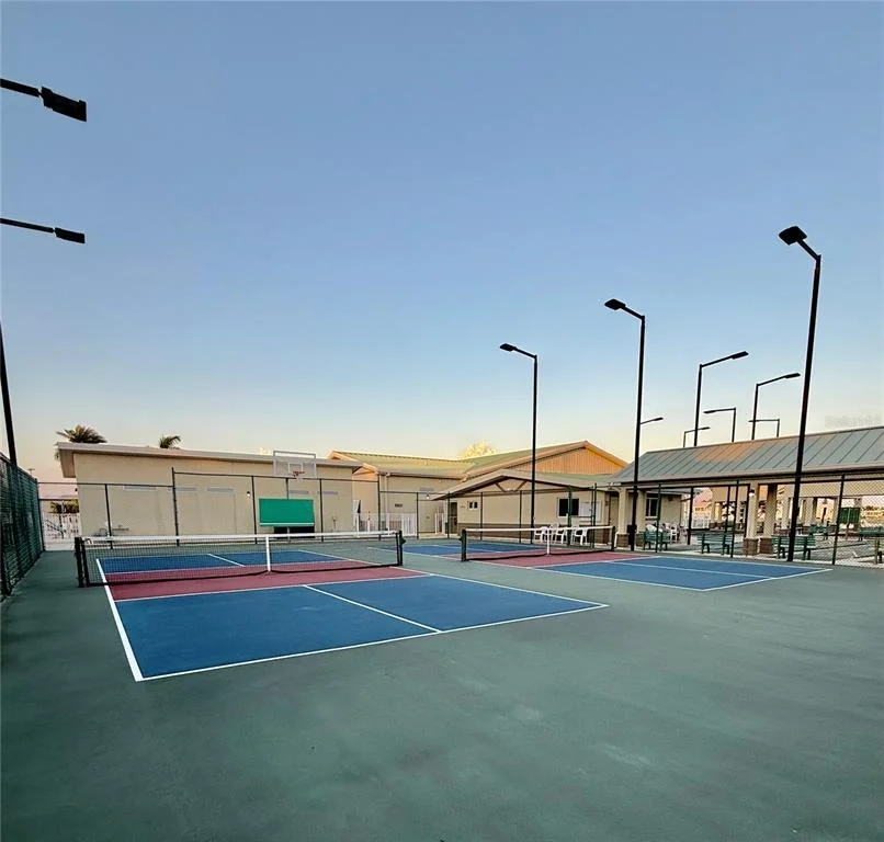 Photo of 615 S GREEN CIRCLE