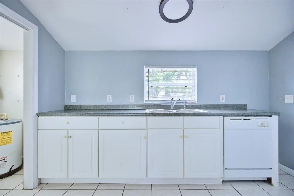 Photo of 121 BATES AVENUE SE