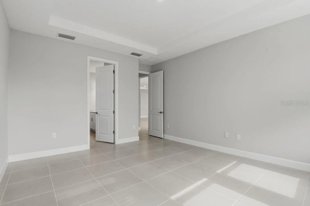 Photo of 664 JUNONIA BOULEVARD