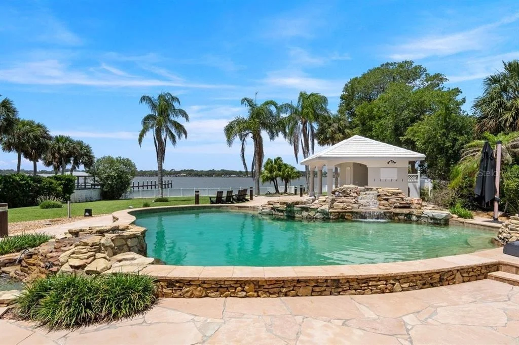 Photo of 626 RIVERSIDE DRIVE