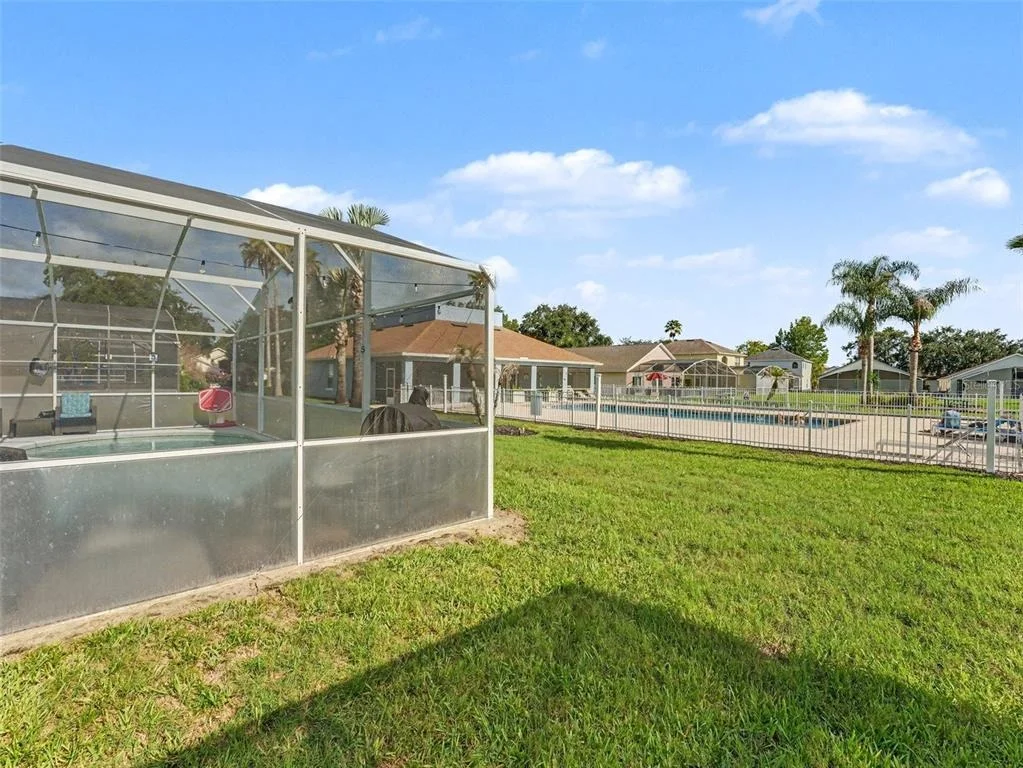 Photo of 550 BUCKINGHAM CIRCLE