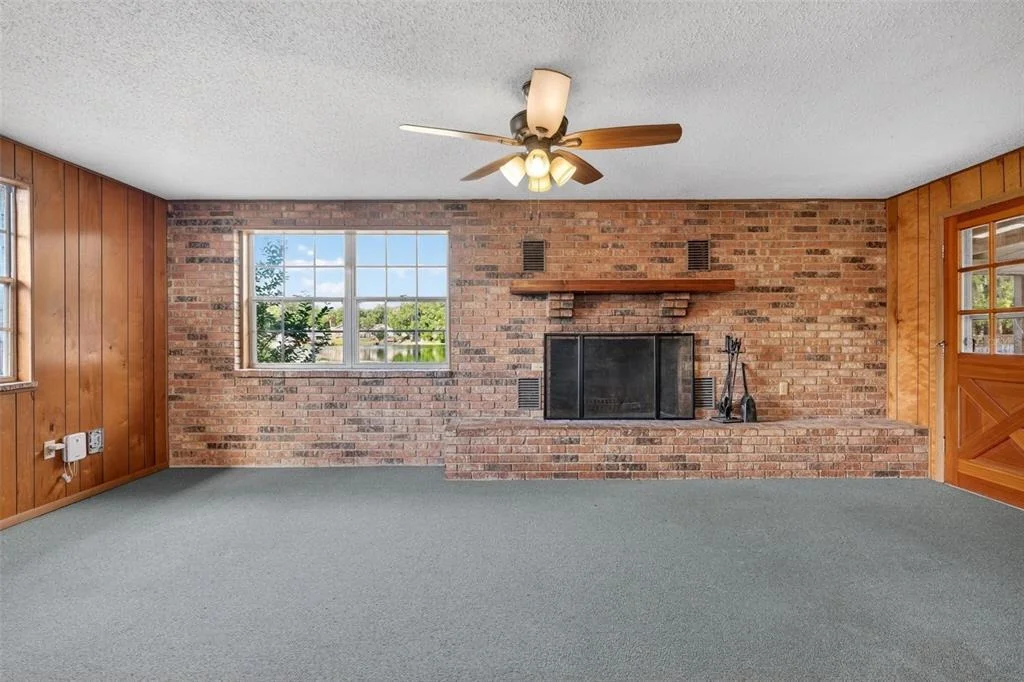 Photo of 710 TWIN OAKS LANE