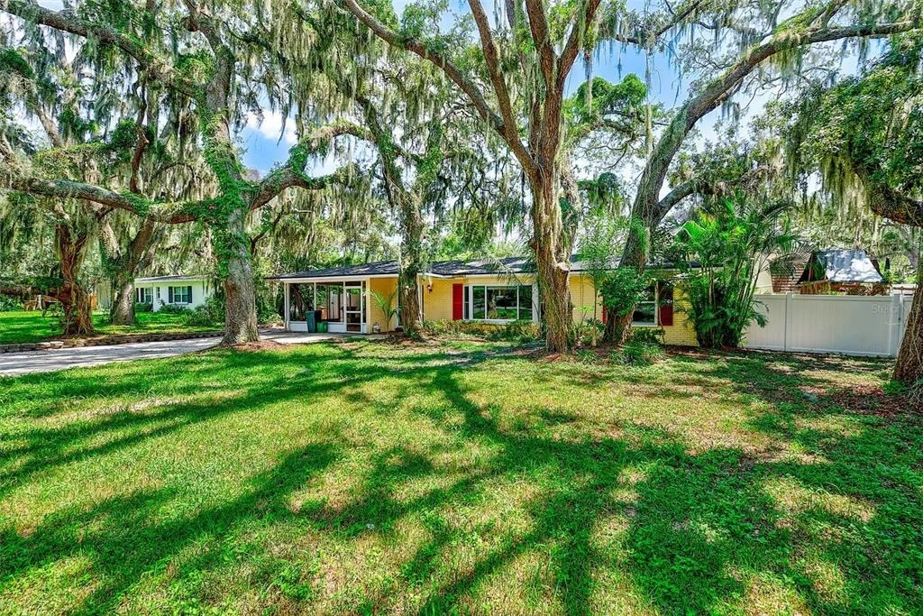 Photo of 303 SAINT AUGUSTINE AVENUE