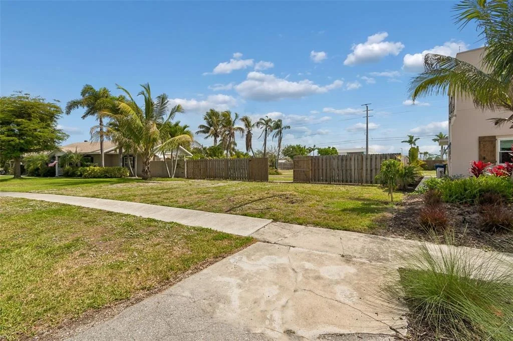 Photo of 603 CASABELLA DRIVE