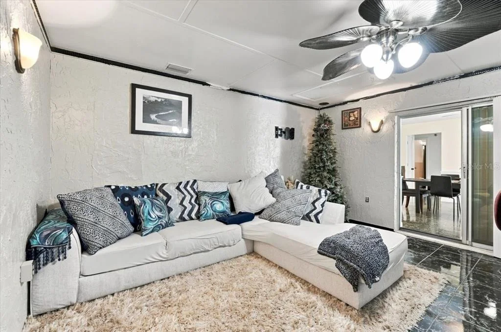 Photo of 543 STATE ROAD 559