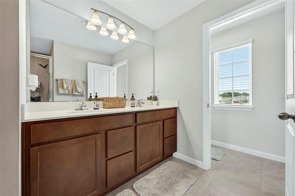 Photo of 381 CRESTWIND DRIVE