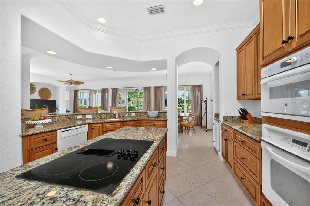 Photo of 3341 SUNSET KEY CIRCLE
