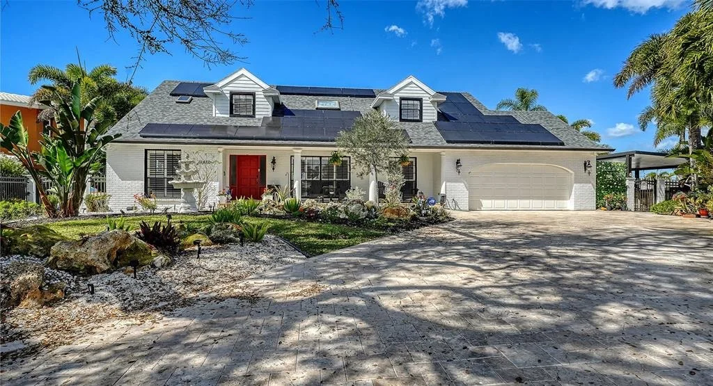 Photo of 10432 SPOONBILL ROAD W