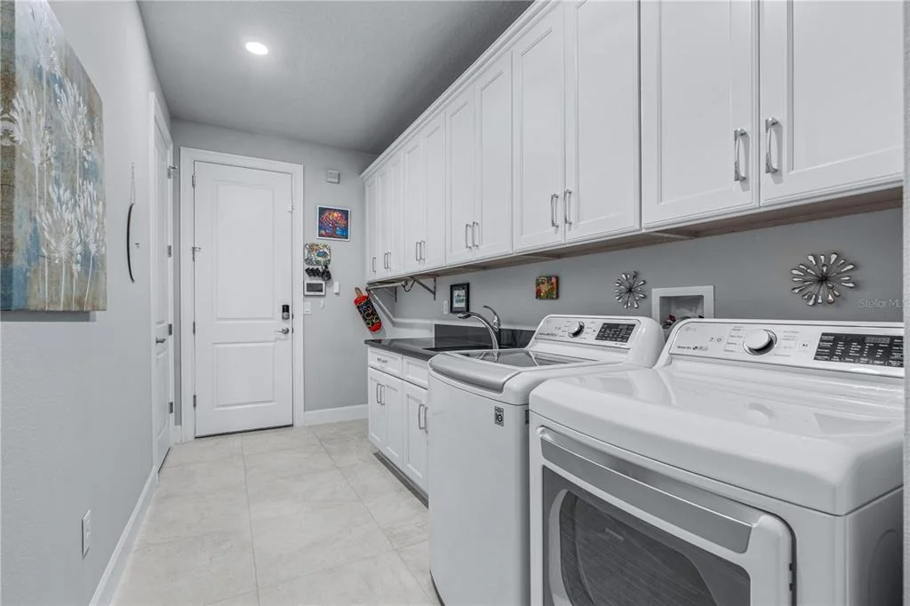 Photo of 520 WINGSPAN DRIVE