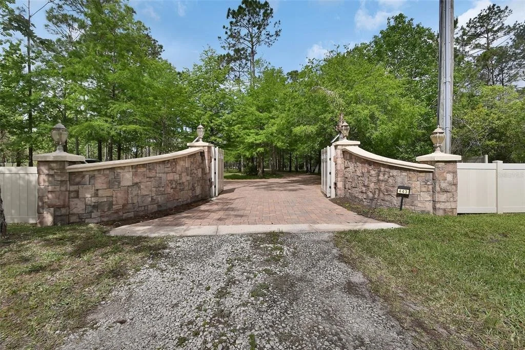 Photo of 443 JUNIPER LANE