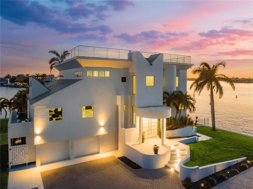 Photo of 1400 SIESTA DRIVE