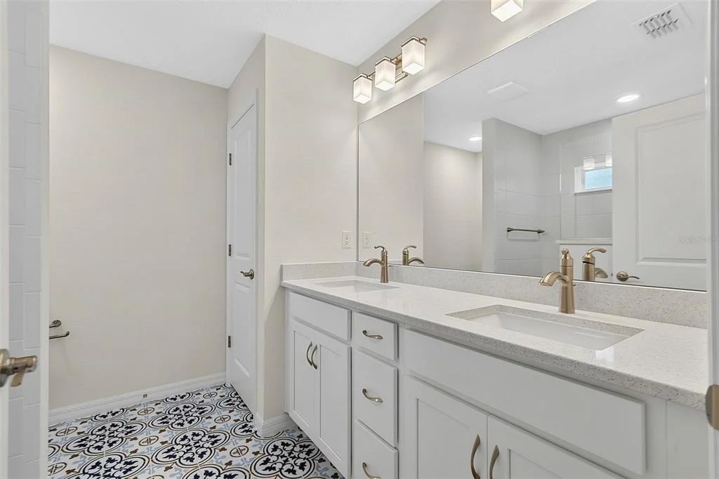 Photo of 52 ROXBORO DRIVE