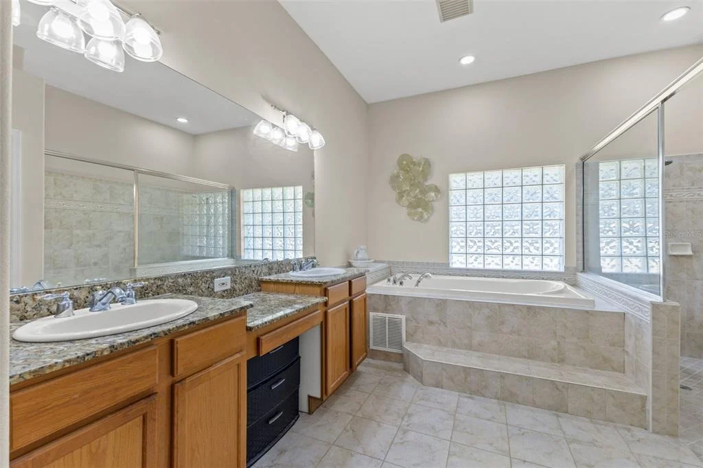 Photo of 14071 LINDEN DRIVE